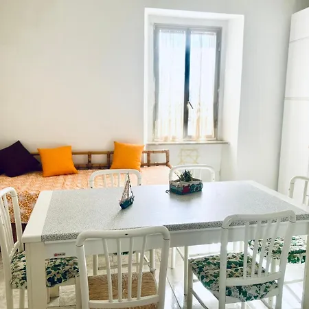 Borghetti Apartment *