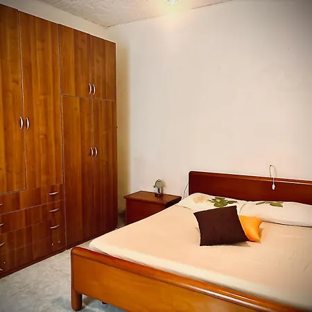Borghetti Apartment